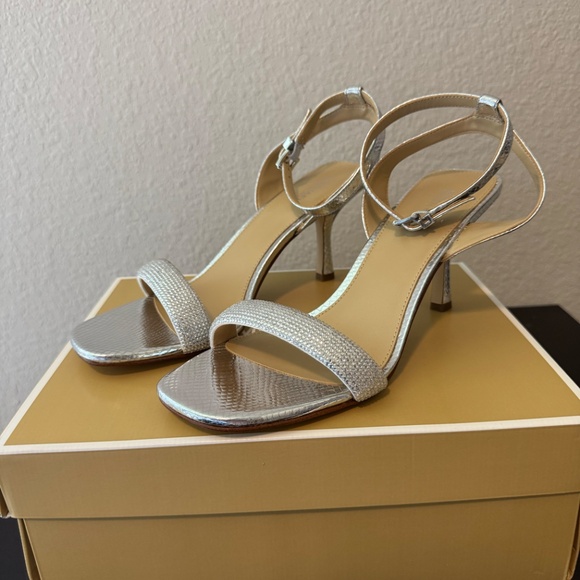 Michael Kors Carrie Embellished Metallic Snake Embossed Leather Sandal Size 9 - Picture 2 of 5